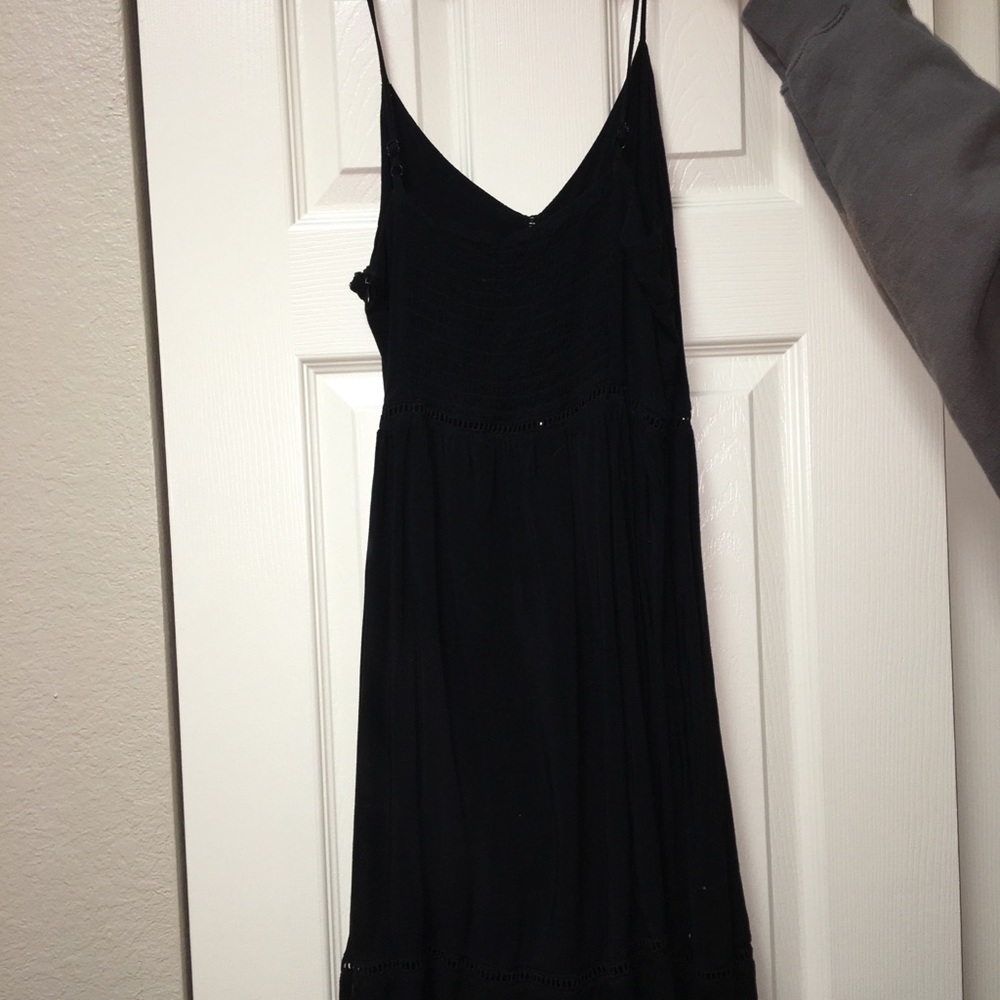 Spaghetti strap black flowy dress
